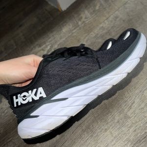 Hoka Clifton 8